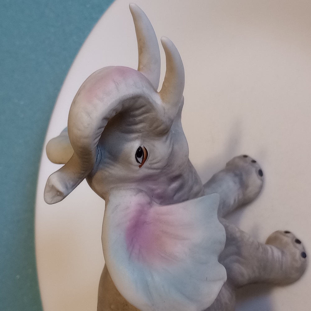 Ceramic Elephant - Picture 3 of 4